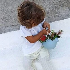 Arrosoir Enfant En Silicone Œuf De Canard Scrunch® - Jouets De Plage -Bois Jouets Magasin arrosoir enfant en silicone oeuf de canard scrunch jouets de plage 2