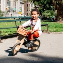 Caisse En Bois Pour Draisienne Kinderfeets® - Draisienne Accessoires -Bois Jouets Magasin caisse en bois pour draisienne kinderfeets draisienne evolutive 5