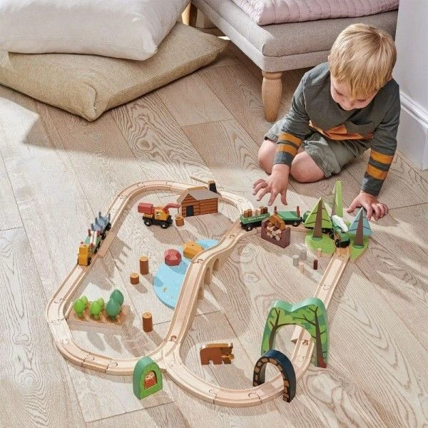 Circuit De Train En Bois Pins Sauvages 97 Pièces Tender Leaf Toys® - Jouets En Bois 8 Circuit De Train En Bois Pins Sauvages 97 Pièces Tender Leaf Toys® - Jouets En Bois – Image 6