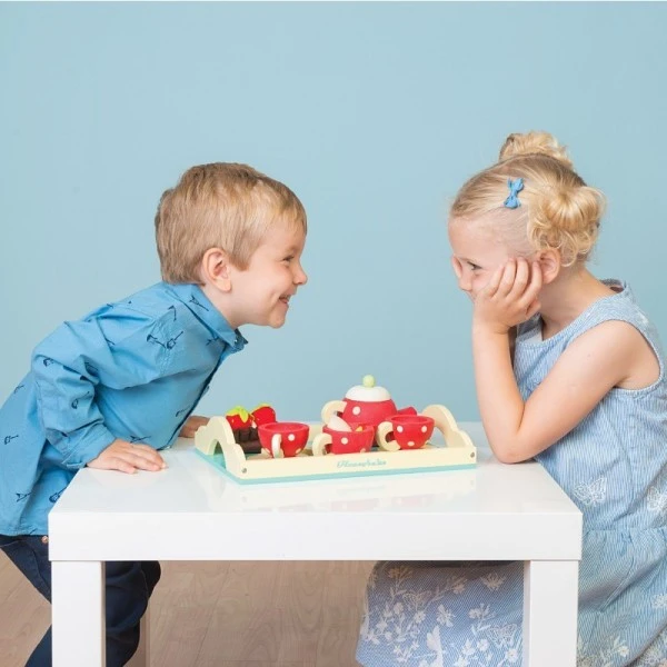 Dinette Plateau Service à Thé Honeybake Tea Set' Le Toy Van® - Jouets En Bois 7 Dinette Plateau Service à Thé Honeybake Tea Set' Le Toy Van® - Jouets En Bois – Image 5