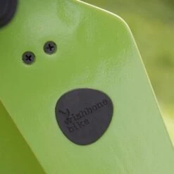 Draisienne Wishbone Bike 2 En 1 Classic Verte - Vélo En Bois -Bois Jouets Magasin draisienne wishbone bike 2 en 1 classic verte velo en bois 2