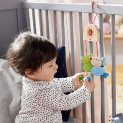 Hochet Bois à Suspendre Duo Animaux HABA® - Hochets Bébé -Bois Jouets Magasin hochet bois a suspendre ours haba hochets bebe 2