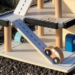 Jouets En Bois Garage Petites Voitures Tour Hélicoptère Jabadabado® - Jeux Petites Voitures -Bois Jouets Magasin jouets en bois garage voitures jabadabado jeux bois enfants 5