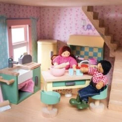 Set 4 Figurines Poupées Budkins 'My Family' Le Toy Van® - Jouets En Bois - Jouets En Bois -Bois Jouets Magasin set 4 figurines poupees budkins my family le toy van jouets en bois jouets en bois 6