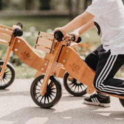 Tricycle évolutif Draisienne En Bois 2 En 1 Tiny Tot Plus 12" Bambou Kinderfeets® - Tricycle Bois -Bois Jouets Magasin tricycle evolutif draisienne en bois 2 en 1 tiny tot plus 12 bambou kinderfeets tricycle bois 4
