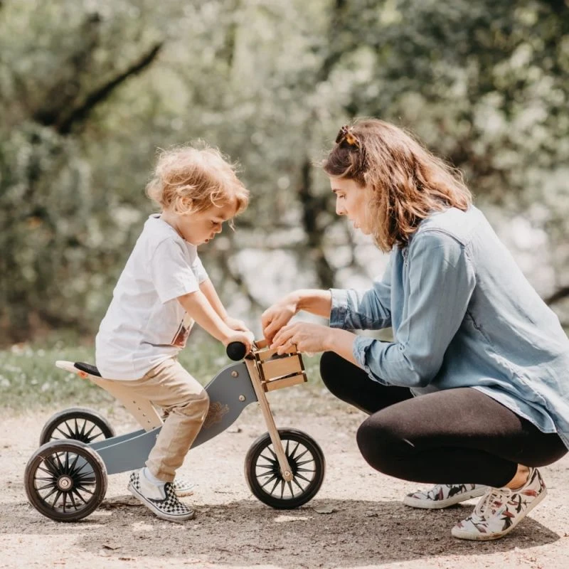 Tricycle évolutif Draisienne En Bois 2 En 1 Tiny Tot Plus 12" Bleu Ardoise Kinderfeets® - Tricycle Bois 4 Tricycle évolutif Draisienne En Bois 2 En 1 Tiny Tot Plus 12" Bleu Ardoise Kinderfeets® - Tricycle Bois – Image 2